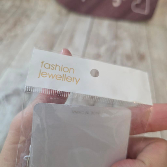 Women's Bangle Bracelet Silver - Picture 4 of 5